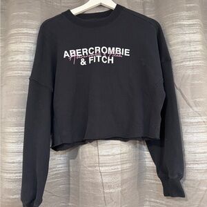 Abercrombie & Fitch Black Cropped Sweatshirt